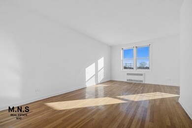 The Winston Apartments unit 6-A, Briarwood, NY 11435 - photo 5