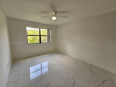 6580 W 27th Ct unit 2158, Hialeah, FL 33016 - photo 4