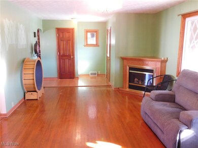 1524 8th St, Moundsville, WV 26041 - photo 6