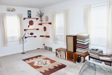 201 Huston Ave, Stroudsburg, PA 18360 - photo 5