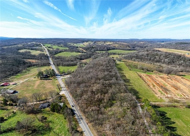 18553 Arkansas 303, Fayetteville, AR 72703 - photo 2