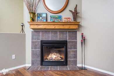 Living Room_IMG_4602-SMALL