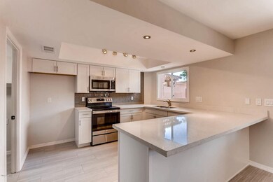 2857 E Fairmount Ave Phoenix-large-003-4