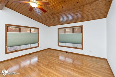 08-Living Room_IMG_7912_SSW