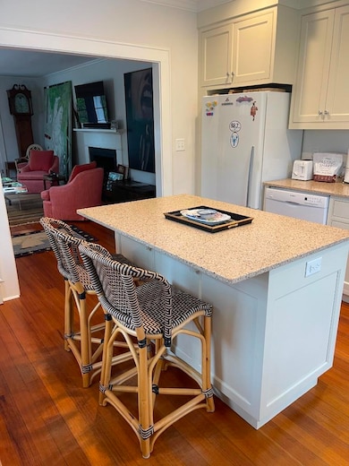 43 Cottage St, Edgartown, MA 02539 - photo 6