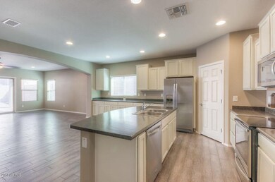Open and Bright Kitchen