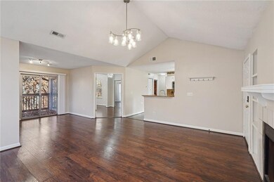 909 Wentworth Ct, Alpharetta, GA 30022 - photo 7