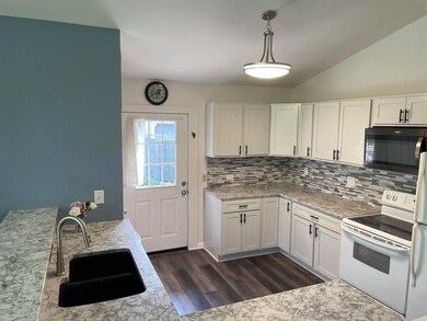 1826 Madison St, Cedar Falls, IA 50613 - photo 6