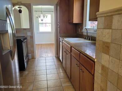 21 Jermain St, Albany, NY 12206 - photo 3