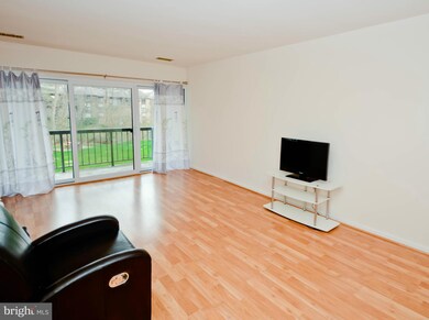 3105 Buccaneer Ct unit 101, Fairfax, VA 22031 - photo 2