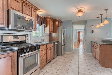 15 Lady Slipper Ln, Methuen, MA 01844 - photo 4