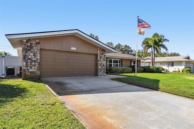 13948 Brewster Dr, Largo, FL 33774 - photo 2