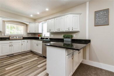 2456 E Grand Ave, Des Moines, IA 50317 - photo 7