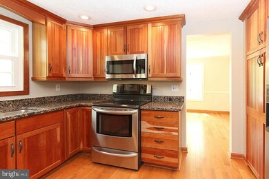 15017 Woodglen Ct, Dumfries, VA 22025 - photo 4