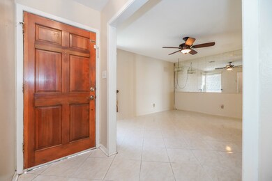 10519 Rambling Trail, Houston, TX 77089 - photo 4