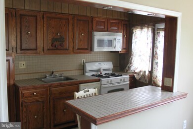 1921 Larkhall Rd, Dundalk, MD 21222 - photo 5