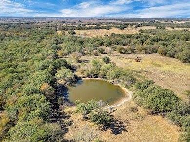 2414 Campbell Rd, Tolar, TX 76476 - photo 2