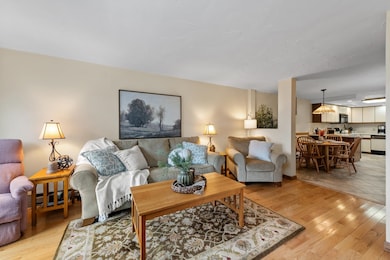 182 Pinnacle Rd unit 6, Campton, NH 03223 - photo 4