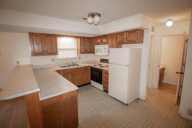 2205 High Oaks Ct unit 2207, Columbia, MO 65201 - photo 7