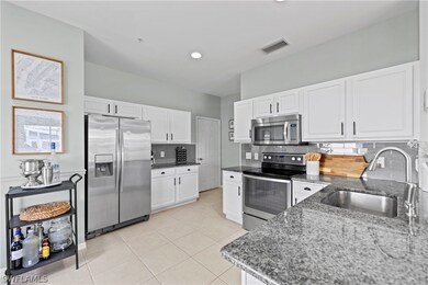 916 Hampton Cir unit 91, Naples, FL 34105 - photo 5