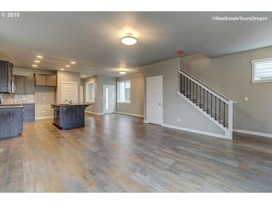 1504 E 1st St, Newberg, OR 97132 - photo 3