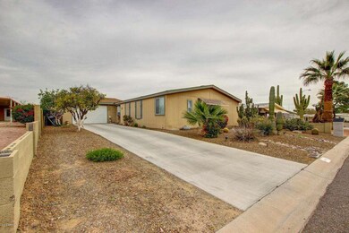 2512 E Cowan Cir, Phoenix, AZ 85050 - photo 3