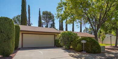 10658 Park View Cir, El Paso, TX 79935 - photo 2