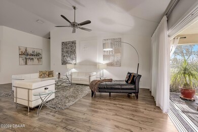 19-web-or-mls-Stoneheath Ln-017