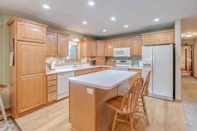 2801 46th Ave SE unit 2, Mandan, ND 58554 - photo 4