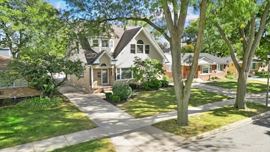 963 S Saylor Ave, Elmhurst, IL 60126 - photo 2