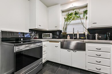 805 NW Columbia St, Bend, OR 97701 - photo 7