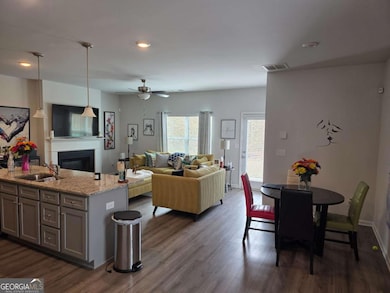 7539 Knoll Hollow Rd, Lithonia, GA 30058 - photo 4