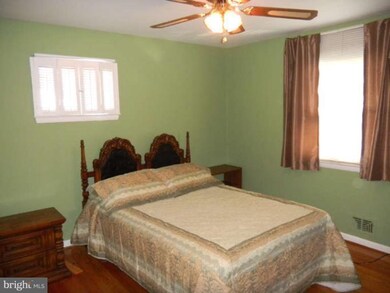 3106 Thornfield Rd, Gwynn Oak, MD 21207 - photo 2