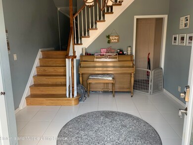 197 Gervil St, Staten Island, NY 10309 - photo 4