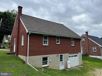 220 W Spring St, Bechtelsville, PA 19505 - photo 3