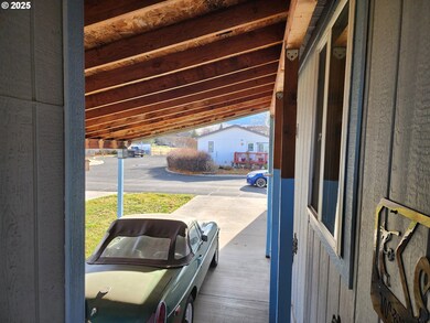 313 12th St unit 4, La Grande, OR 97850 - photo 6