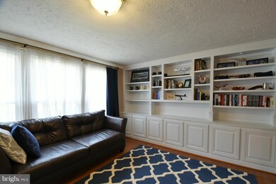 7712 Middle Valley Dr, Springfield, VA 22153 - photo 5