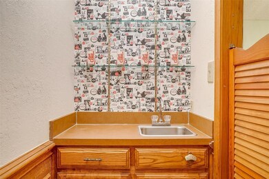 332 Stratford Dr, Hurst, TX 76054 - photo 6