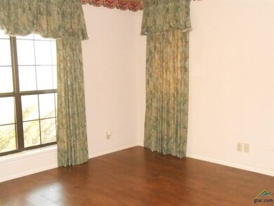 310 Amberwood Cir, Tyler, TX 75701 - photo 7