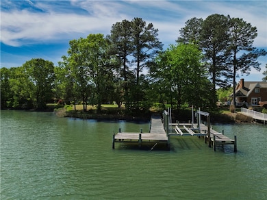 410 Oakley Pointe Ln, Mathews, VA 23109 - photo 3