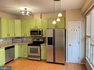 2515 Dog Leg Ct, Crofton, MD 21114 - photo 3