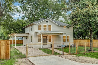 542 Wainwright St, Houston, TX 77022 - photo 3