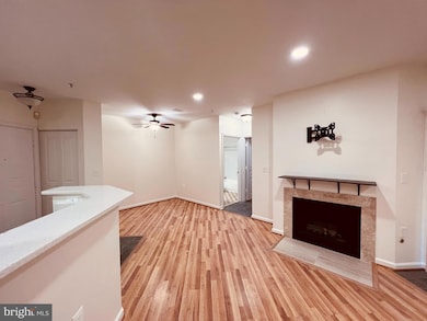 2204 Westcourt Ln unit 113, Herndon, VA 20170 - photo 4