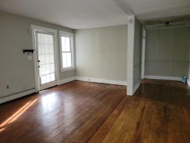 9 Academy Ln unit 4, Walpole, NH 03608 - photo 6