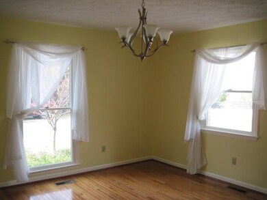 368 Votaw Rd, Harrodsburg, KY 40330 - photo 6