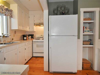 19 Sherry Ave, Bristol, RI 02809 - photo 7