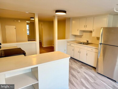 307 1/2 Walnut St, Pottstown, PA 19464 - photo 6