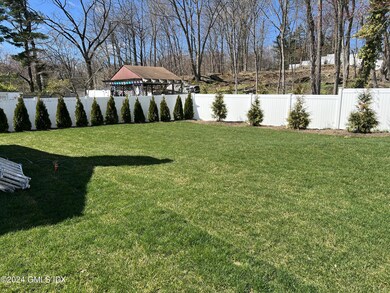 1 Bonwit Rd, Riverside, CT 06878 - photo 4