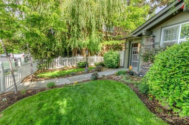 61411 Fairfield Dr, Bend, OR 97702 - photo 2