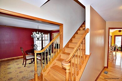 548 Bailey Dr, Batavia, IL 60510 - photo 2